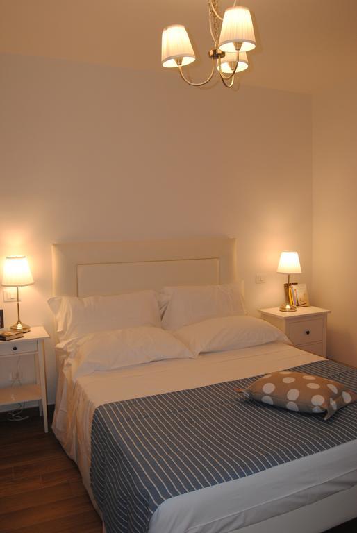B&B La Gatta Sul Tetto Borgo san Donato  Chambre photo