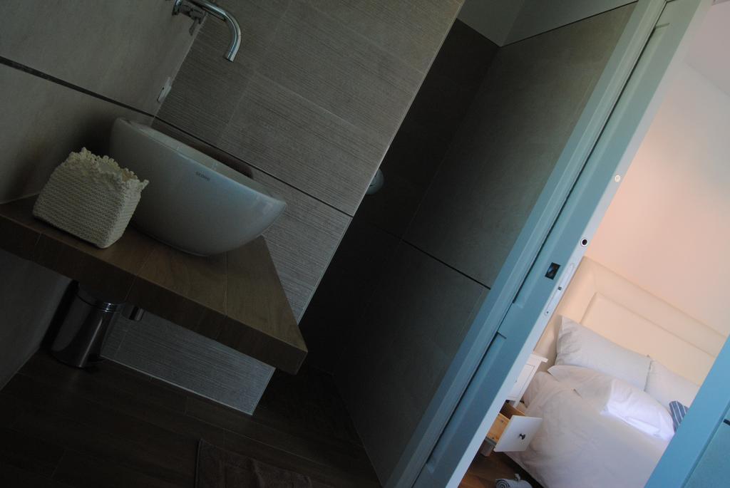 B&B La Gatta Sul Tetto Borgo san Donato  Extérieur photo