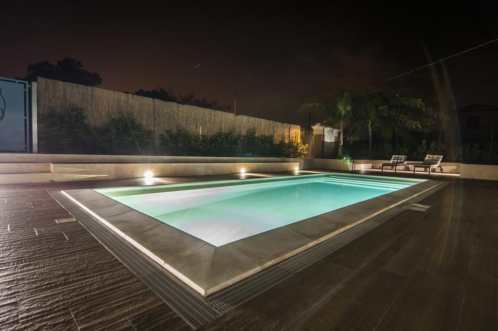 B&B La Gatta Sul Tetto Borgo san Donato  Extérieur photo