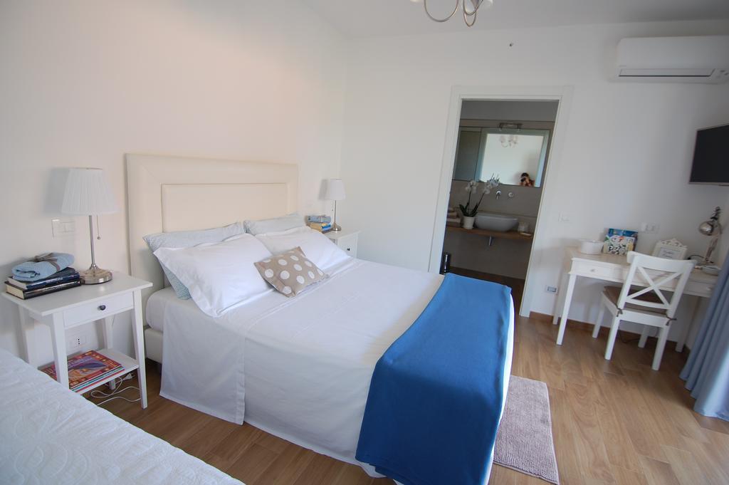 B&B La Gatta Sul Tetto Borgo san Donato  Extérieur photo